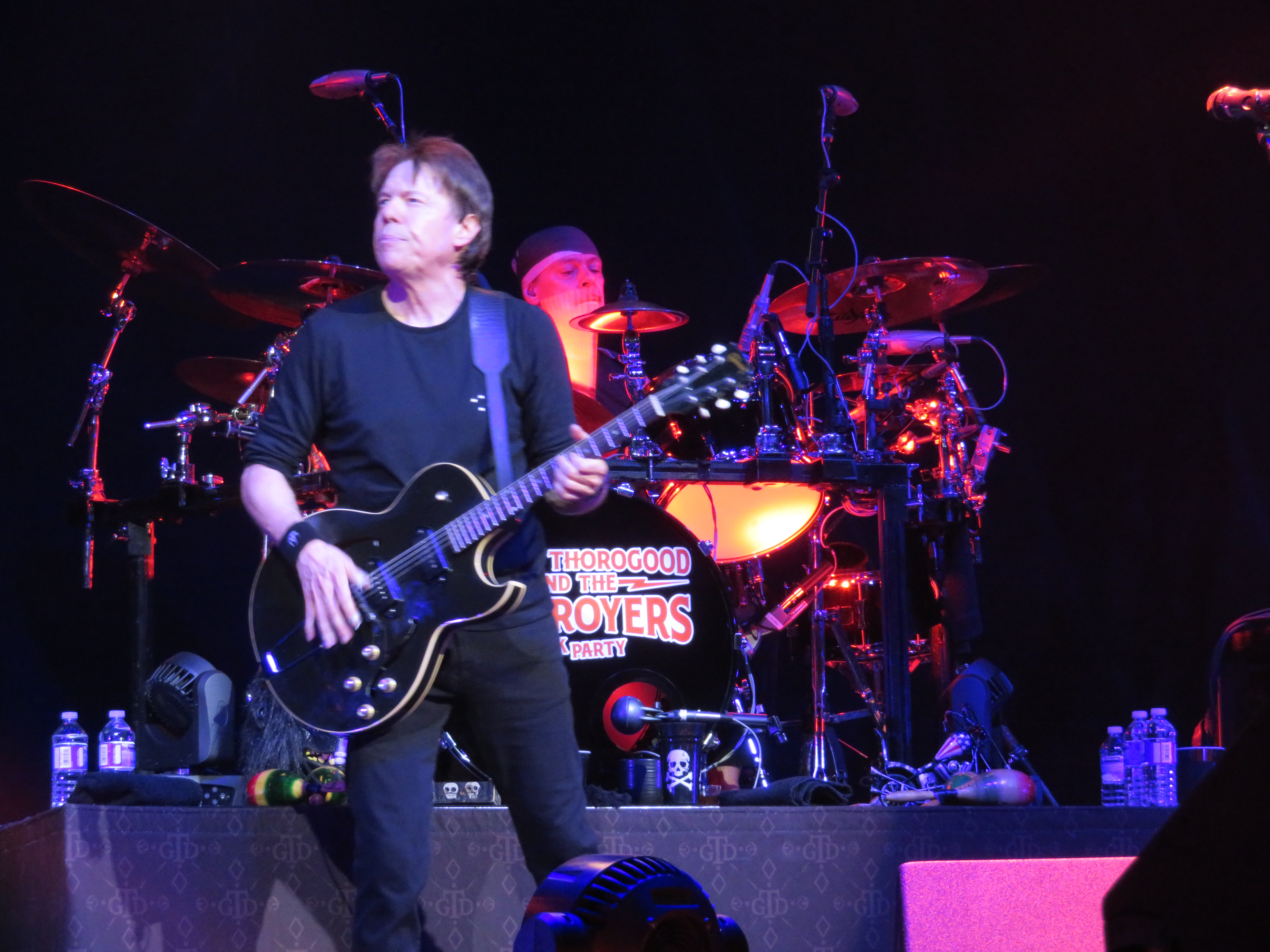 GeorgeThorogoodAndTheDestroyers2018-04-26MasseyHallTorontoCanada (10).JPG